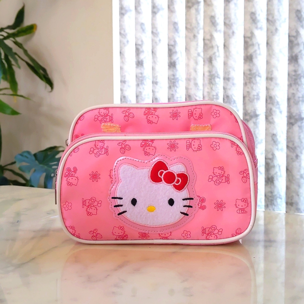 Hello Kitty Girl's Pouch bag.
